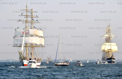 Wielka parada zaglowcow po Zatoce Gdanskiej na zakonczenie...