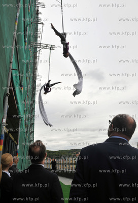 Gdansk, Wrzeszcz, al. Grunwaldzka. Uroczystosc zawieszenia...