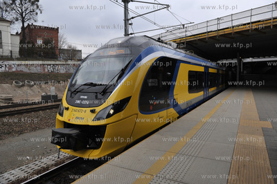 Przystanek SKM Gdansk Srodmiescie.  Nowy pociag SKM...