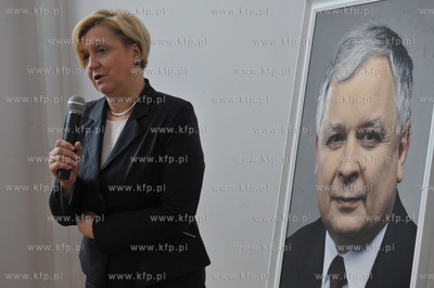 Nadanie im. Lecha Kaczynskiego sali konferencyjnej...