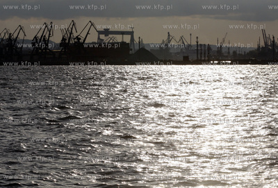 Gdynska stocznia i port.
20.05.2008
fot. Krzysztof...