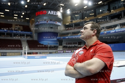 Dzien otwarty Ergo Areny. Bieg Vipow. Nz. posel Leszek...