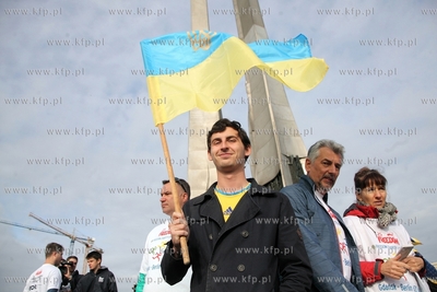 Rozpoczecie biegu Freedom Charity Run, ktory ma na...