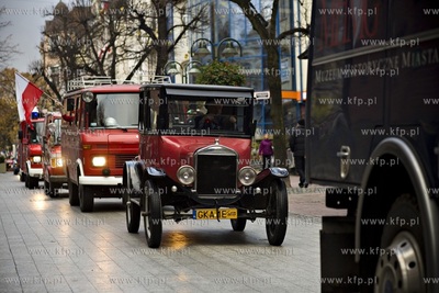 Sopot. Parada starych samochodów na Swięto Niepodleglosci.
11.11.2015
fot....
