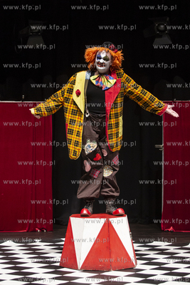 Festiwal Świat Mało Znany. Przegląd teatralny w...