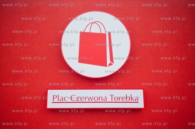 Gdansk. Osowa. Czerwona Torebka - siec pasazy handlowych...