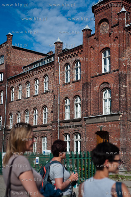 Stocznia Gdanska. Spacer z przewodniczka, bedacy czescia...