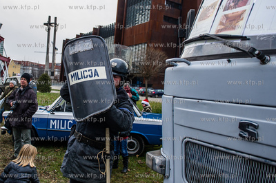 Gdansk. Teren przez Historyczna Sala BHP. Inscenizacja...