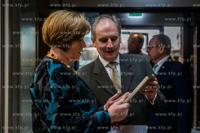 Gdansk. Uroczystosc oficjalnego otwarcia nowej siedziby...