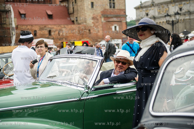 Gdansk. Targ Weglowy. XV Zlot Zabytkowych Mercedesow.
28.05.2016...