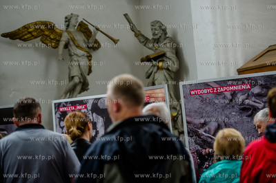Gdańsk. Bazylika Mariacka. Pierwsza prezentacja wystawy...