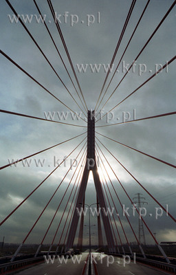 Most wantowy nad Martwa Wisla w Gdansku, na dzien przed...