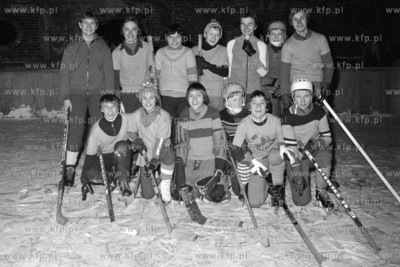 Finał turnieju hokejowego drużyn szkolnych ,harcerskich...