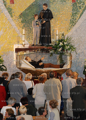 Nawiedzenie parafii NMP Wspomozenia Wiernych w Rumi...