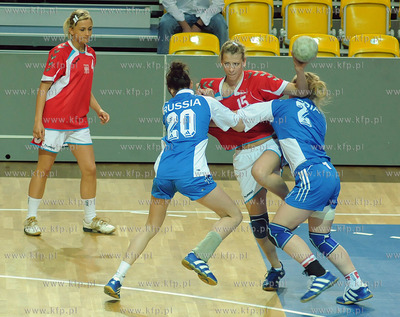 Gdynia. Mecz towarzyski Polska - Rosja  w pilce recznej...