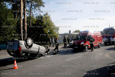 Trzy samochody zderzyly sie na Drodze Krajowej nr 6...