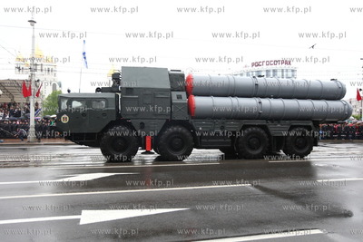 Kaliningrad , Rosja 09.05.2014 Parada na Placu Zwyciestwa...