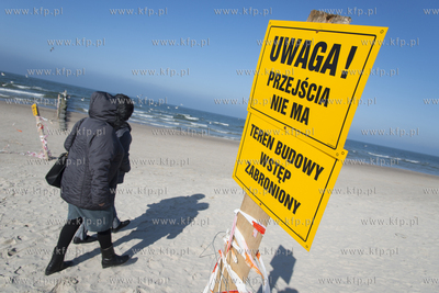 Budowa sztucznej rafy w Ustce. 28.03.2015 fot. Krzysztof...