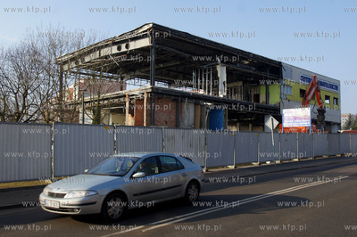 Suchanino. Rozbiorka pawilonu Faworyt przy ul. Noskowskiego....