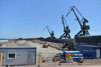 Przy Nabrzezu Francuskim w gdynskim porcie w miejscu...