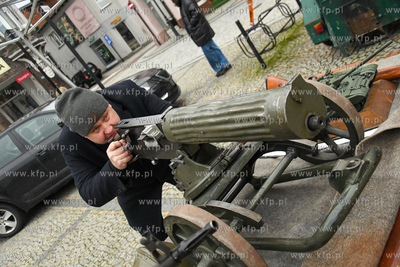 Uroczystości na rynku w Kościerzynie z okazji 102....