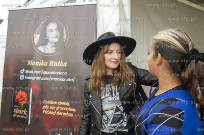 Gdynia, Bulwar Nadmorski. Plener Literacki. Nz. Monika...