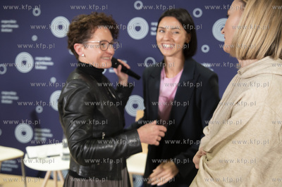 Sopoteka. Sopockie Spotkania Kobiet.  W spotkaniu uczestniczyly:...