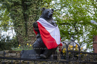 Sopot. Święto Narodowe Trzeciego Maja. Niedźwiadek...