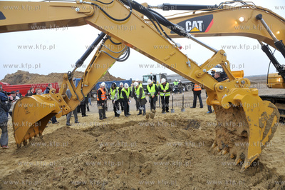 Oficjalne rozpoczecie budowy nowego terminalu, plyty...