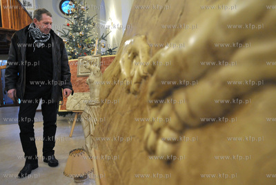 Wystawa rzezby w gipsie Marka Hiszpana Sulkowskiego...