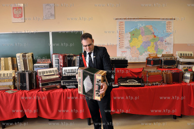 Sierakowice na Kaszubach. Dzien Jednosci Kaszubow....