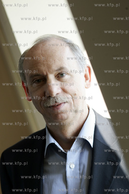 Janusz Lewandowski - europosel. 31.03.2008 fot. Krzysztof...