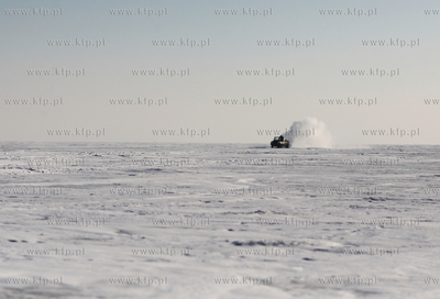 Katy Rybackie. Zamarzniety Zalew Wislany.
24.01.2010
fot....