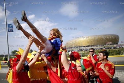 Gdansk Arena. Kibice wchodza na mecz mistrzostw europy...
