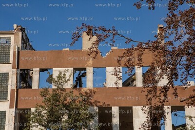 Stocznia Cesarska, ul. Popiełuszki. Wyburzanie budynku...