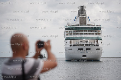 Port w Gdyni. Nabrzeze Francuskie. Wizyta plywajacego...