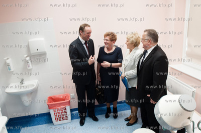 Gdansk. Uroczystosc zakonczenia II etapu rozbudowy...