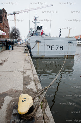 Gdansk. Nabrzeze Motlawy. Wizyta nalezacego do francuskiej...