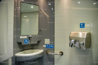 Gdynia. Cisowa. Siedziba Szybkiej Kolei Miejskiej,...