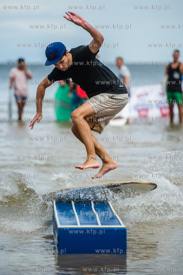 Gdańsk. Plaża Jelitkowo. Zawody Dakine Polish Skimboarding...