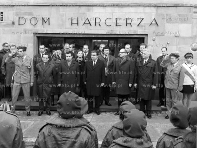 Uroczystosc przekazania odbudowanego po II wojnie swiatowej...