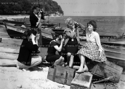 Planer fotograficzny na plaży w Gdyni Orłowie. (Lata60)....