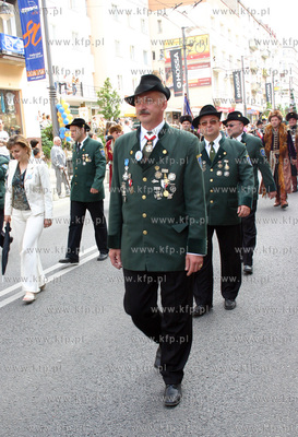 Swieto ulicy Swietojanskiej w Gdyni. Wielka parada...