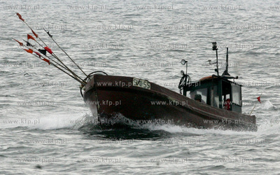Swinoujscie. Kuter rybacki. 03.08.2007 fot. Andrzej...