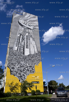 Ozdobne murale na blokach S.M. Zaspa. Nz. dzielo Mariusz...