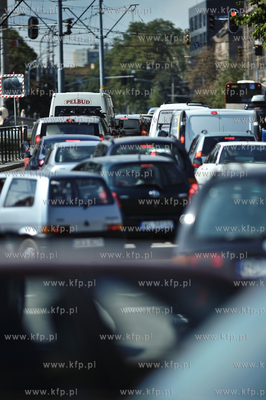 Korki na ulicach Gdanska przed obchodami 30 lecia solidarnosci....