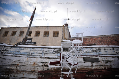 Zasniezone ulice Gdanska. Nz klub Zejman na Wyspie...