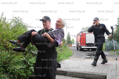 W dzielnicy Leszczynki w Gdyni na przytorzu pomiedzy...