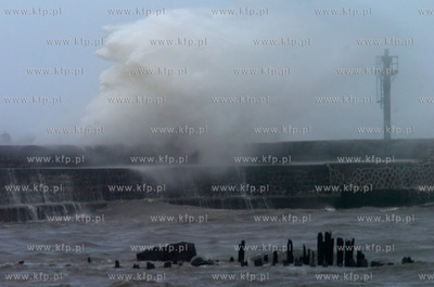 Sztormowa pogoda w Ustce 31.01.2013 
fot. Pahaoo/KFP