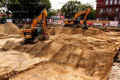 Budowa basenu przy skrzyżowaniu ulic Kościuszki z...